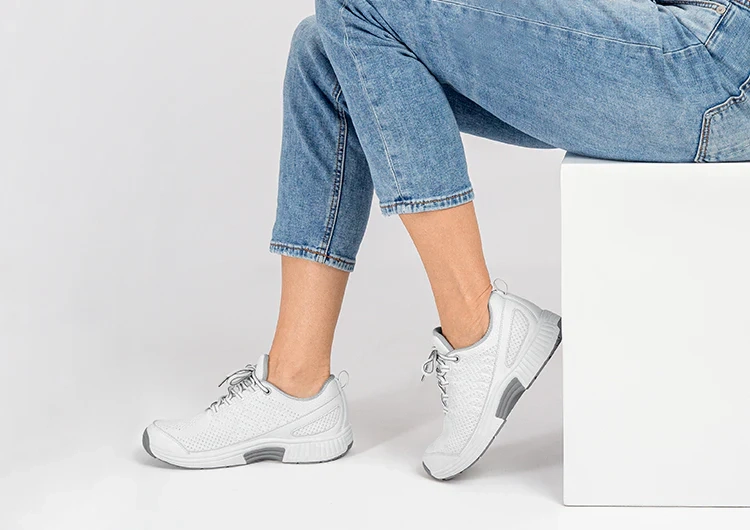 Lifestyle_Coral-White
